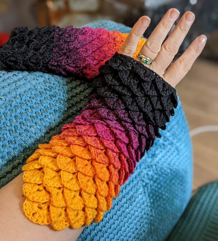 My Crochet Dragon Scale Gloves, Love The Colour Transition On These