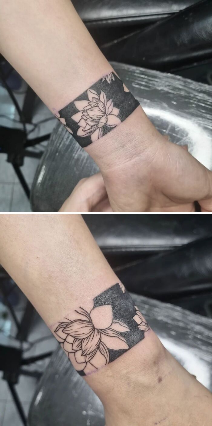 Flower bracelet tattoo