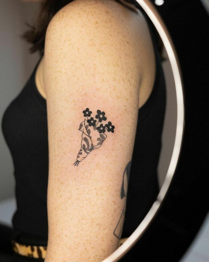 Flower Bouquet minimalistic Tattoo 