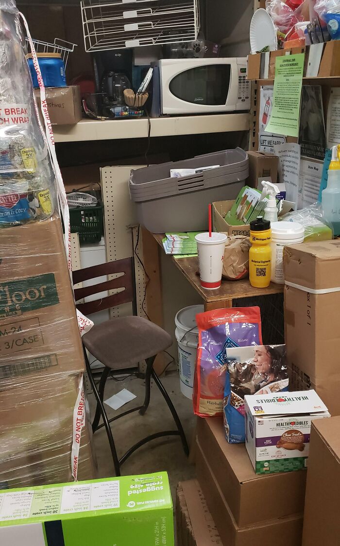 I Got Transferred To A New Location At Work. This Is My New Break "Room"