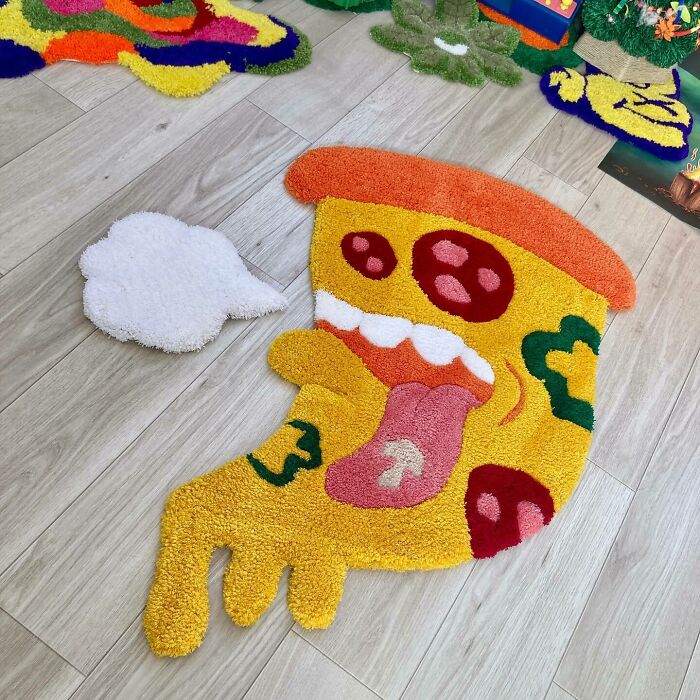 Pizza with tongue rug