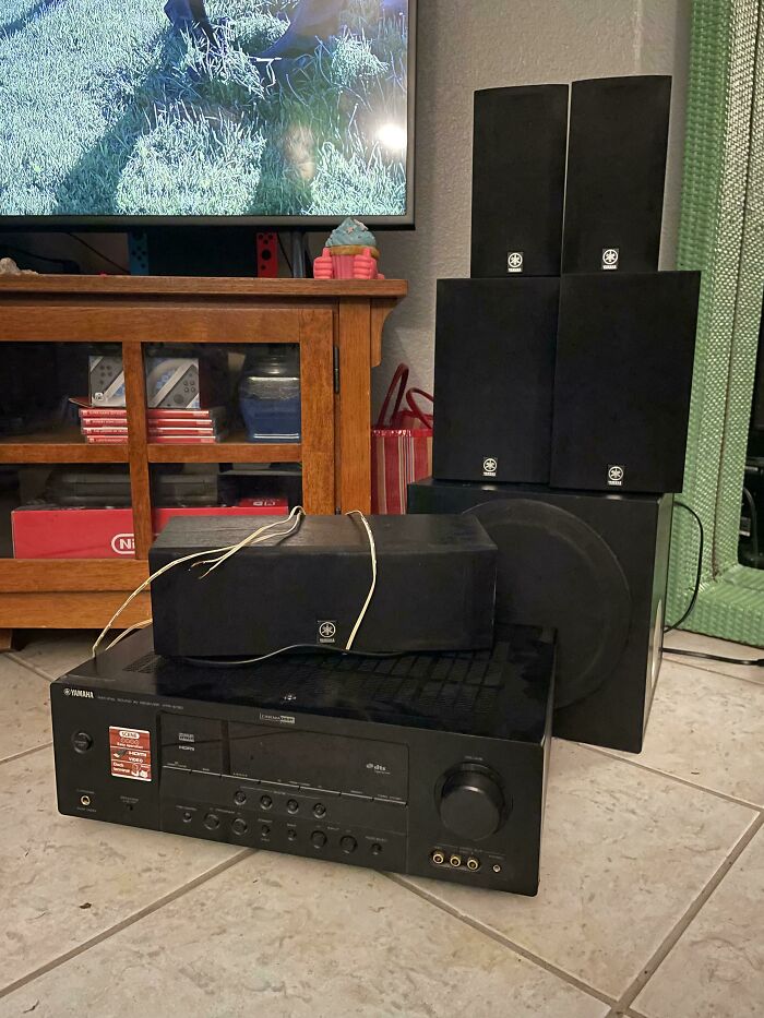 My Brother Grabbed This Yamaha Surround Sound From The Dumpster For Me