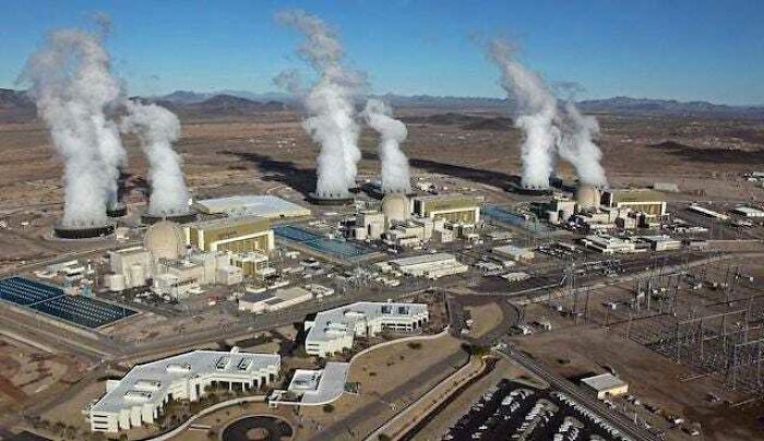 Palo Verde Nuclear Powerplant. Located 45 Miles From Phoenix Az, The Plant Uses The Cities Treated Sewage Water For Cooling. It Is The Only Nuclear Plant In The Us Not Located On A Major Body Of Water