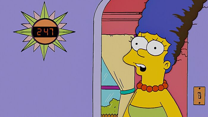 Marge with messy hair 