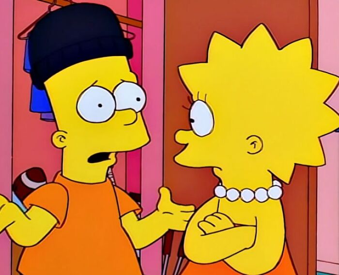 Bart talking with Lisa 