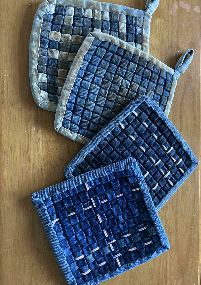 This Redditor Turned Their Old Jeans Into Pot Holders. I Think They Look Great