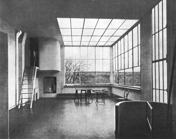 Interior Of Maison Ozenfant By Le Corbusier