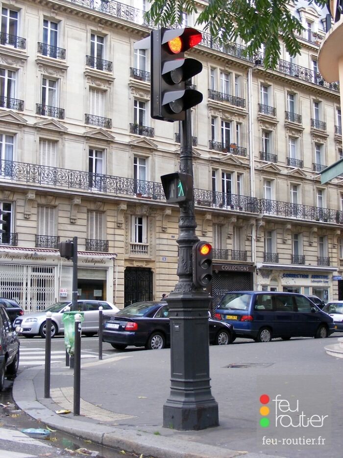 Traffic Light Installed In Paris And Designed In Such A Way As Not To Degrade The Surrounding Landscape While Being Perfectly Functional And Efficient