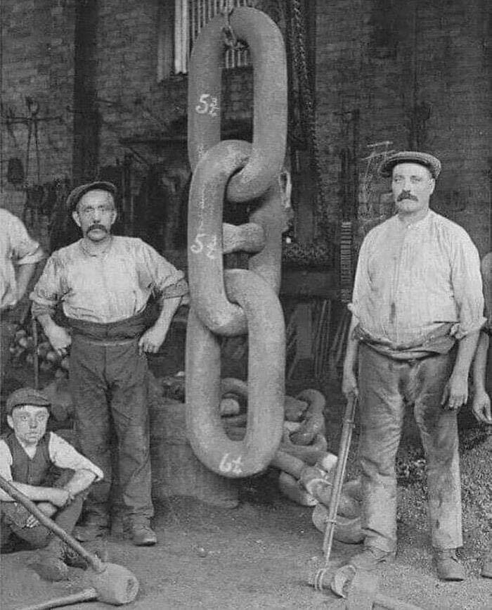 Fabricación de la cadena del ancla del Titanic en Hingley & Sons, 1909