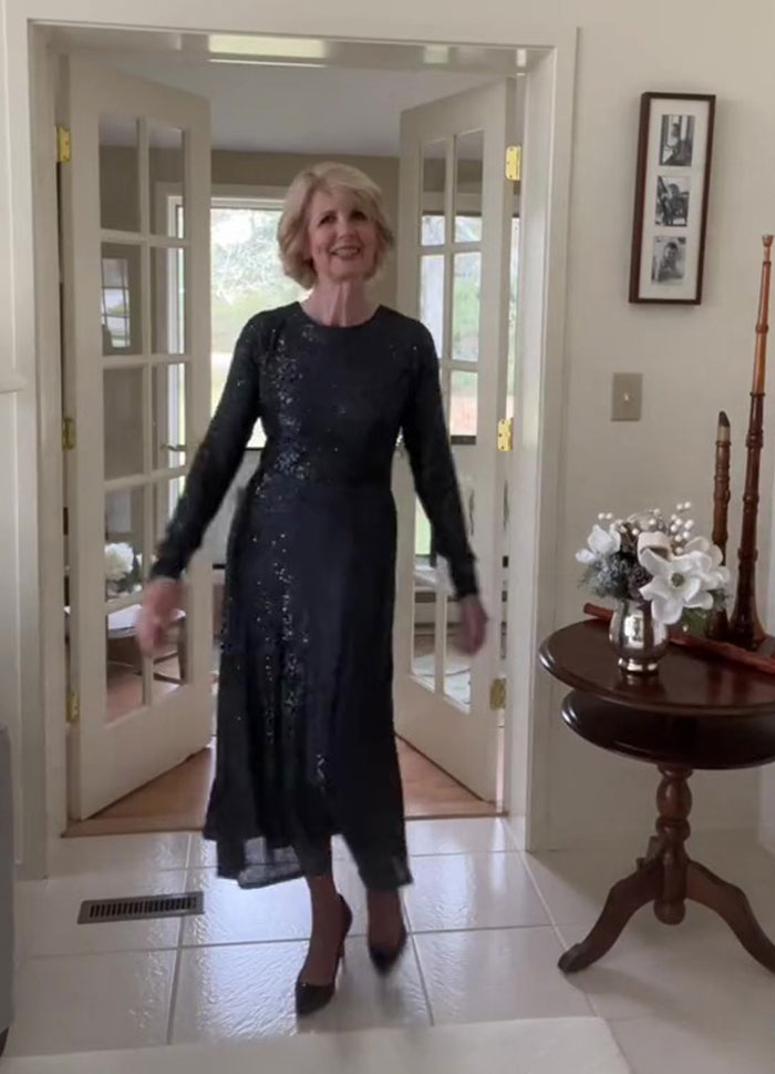 “You’re 60, You Shouldn’t Wear That”: 76 Y.O. Woman Claps Back At Her Critics And Her Response Is Inspiring “You’re 60, You Shouldn’t Wear That”: 76 Y.O. Woman Claps Back At Her Critics And Her Response Is Inspiring
