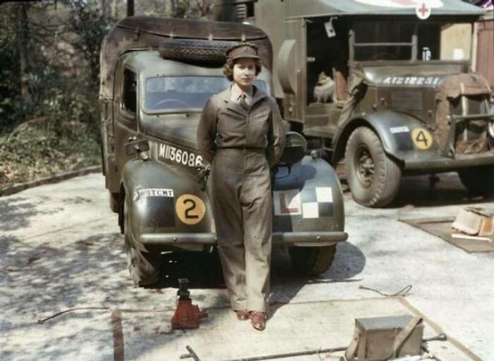 Esta es la Reina Isabel durante su servicio militar en la Segunda Guerra Mundial