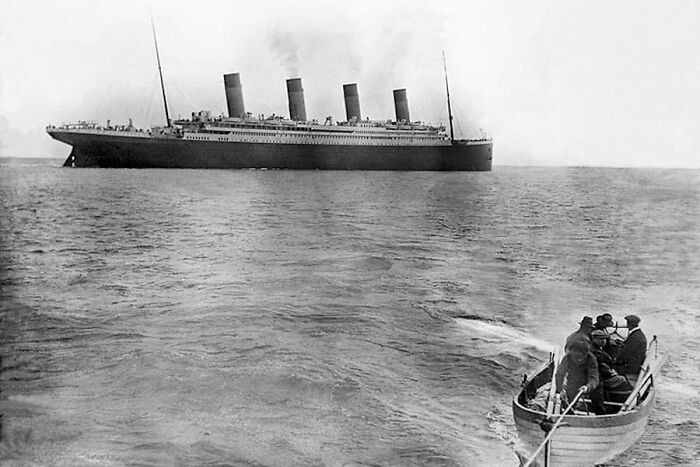 When You Look Closely, The Last Known Photo Taken Of The Titanic Gives You A Hint As To Why The Ship Eventually Sank