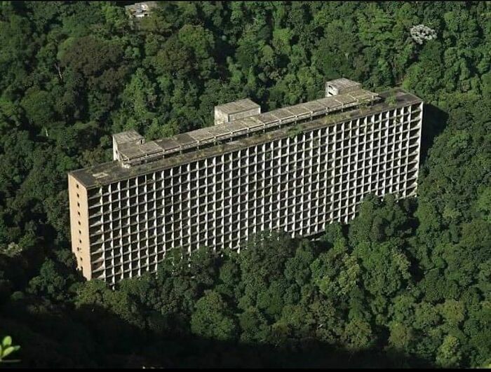 Esqueleto Hotel. . . 1950s