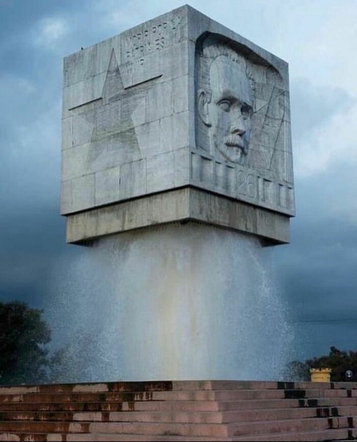 José Martí Fountain. . . Cuba