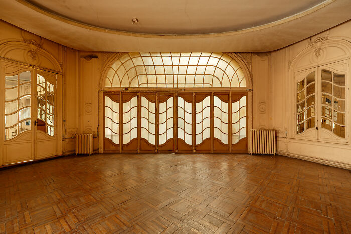 Aegidium: The Most Beautiful Former Ballroom In Belgium That I Visited (8 Pics)