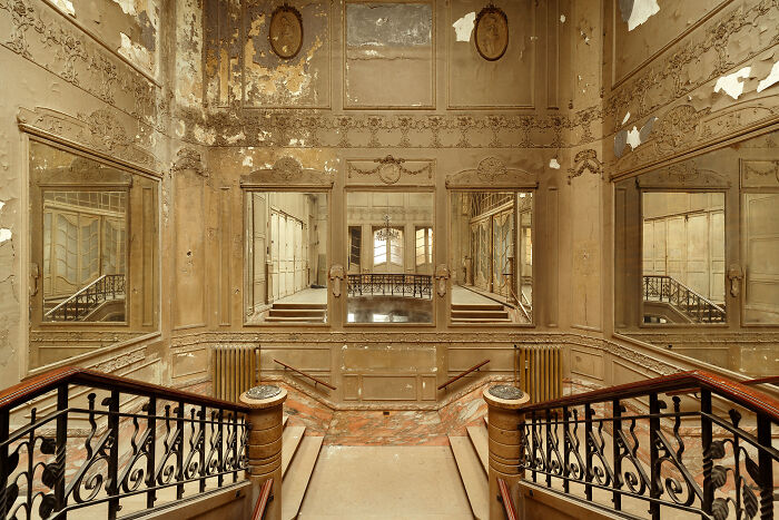 Aegidium: The Most Beautiful Former Ballroom In Belgium That I Visited (8 Pics)