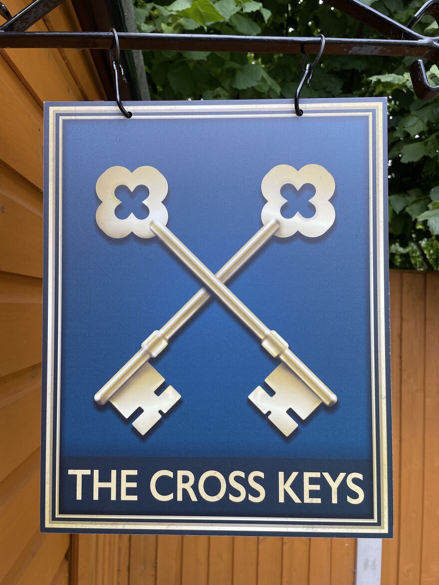 Simply - The Crossed Keys