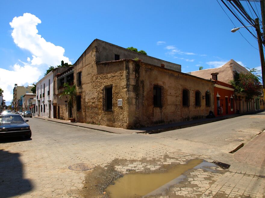 A Colonial Structure In The Zona Colonial