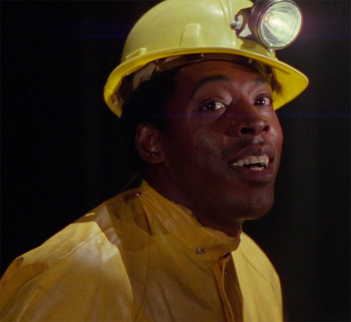 Ernie Hudson wearing yellow clothes in movie
