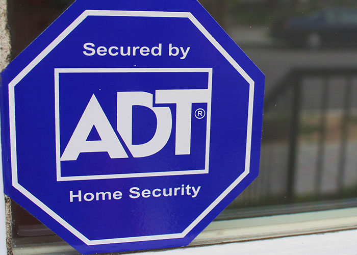 “The Doors Are Locked And Nobody Is Answering”: Person Shows Alarm Company What Happens When They Don’t Listen To Their Customers “The Doors Are Locked And Nobody Is Answering”: Person Shows Alarm Company What Happens When They Don’t Listen To Their Customers