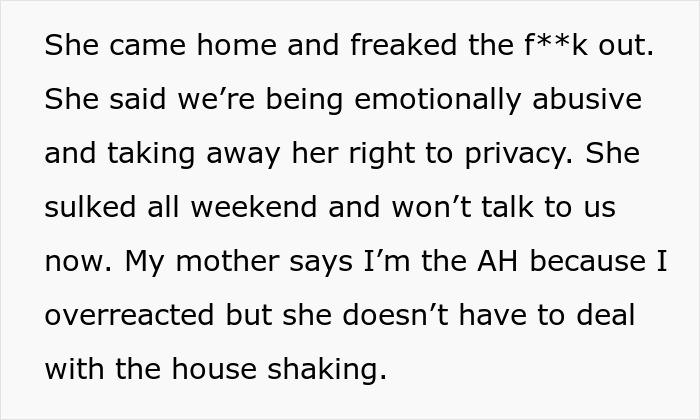 14-Year-Old Won’t Stop Slamming Her Bedroom Door And Parents Replace It With A Curtain, But She’s Not Having It 14-Year-Old Won’t Stop Slamming Her Bedroom Door And Parents Replace It With A Curtain, But She’s Not Having It