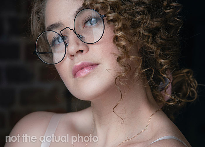 Bridezilla Has An Awkward Wedding With No Bridesmaids After They All Leave Over Her Mistreatment Of A Woman With Glasses Bridezilla Has An Awkward Wedding With No Bridesmaids After They All Leave Over Her Mistreatment Of A Woman With Glasses