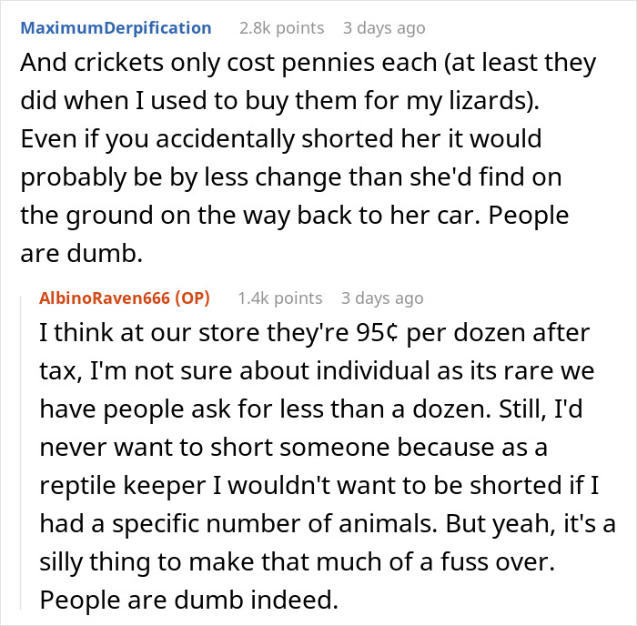 Karen Insists Pet Store Worker Must Count Each Live Cricket, They Maliciously Comply And She Ends Up Leaving The Store Embarrassed