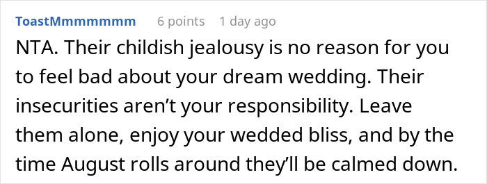 “We Covered Meals And Open Bars For 300 People”: Bride Organizes A Huge Wedding, Gets Shamed By Her Family “We Covered Meals And Open Bars For 300 People”: Bride Organizes A Huge Wedding, Gets Shamed By Her Family