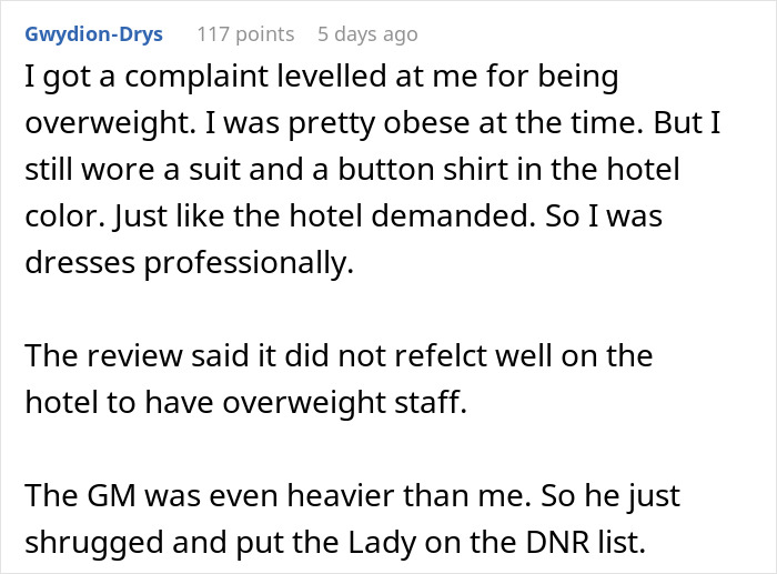 Hotel Employee Goes To A Bar After Work, Gets A Negative Front Desk Review From A 'Karen'