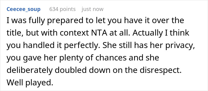 14-Year-Old Won’t Stop Slamming Her Bedroom Door And Parents Replace It With A Curtain, But She’s Not Having It 14-Year-Old Won’t Stop Slamming Her Bedroom Door And Parents Replace It With A Curtain, But She’s Not Having It