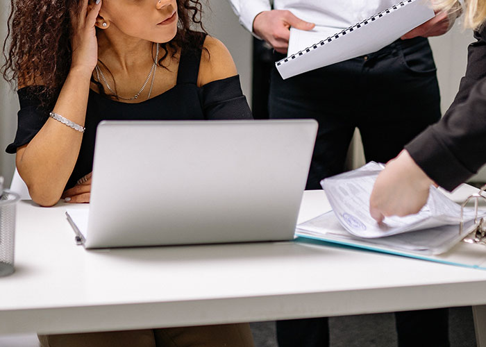 Incompetent New Hire Causes Havoc At Work, Pushing Nearly An Entire Department To Quit Incompetent New Hire Causes Havoc At Work, Pushing Nearly An Entire Department To Quit