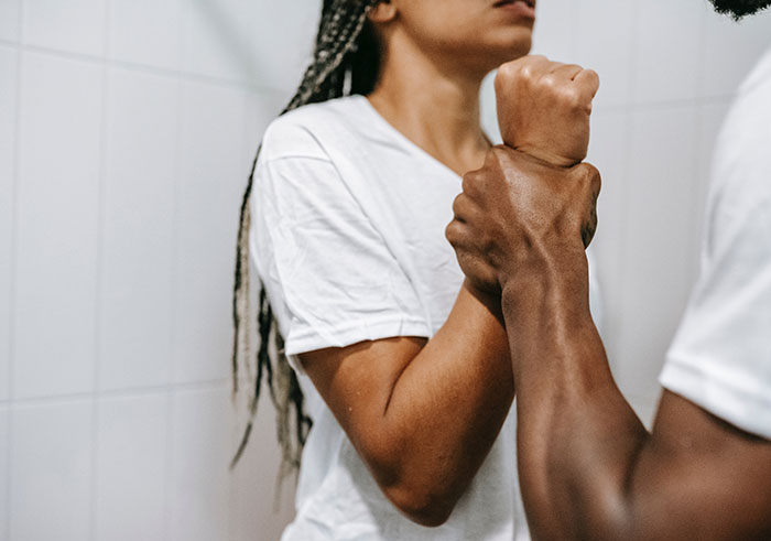 35 People Share Behaviors They Thought Were Normal Because Of Their Family But Realized Were Weird Later On In Life