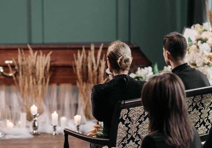 35 People Share Behaviors They Thought Were Normal Because Of Their Family But Realized Were Weird Later On In Life