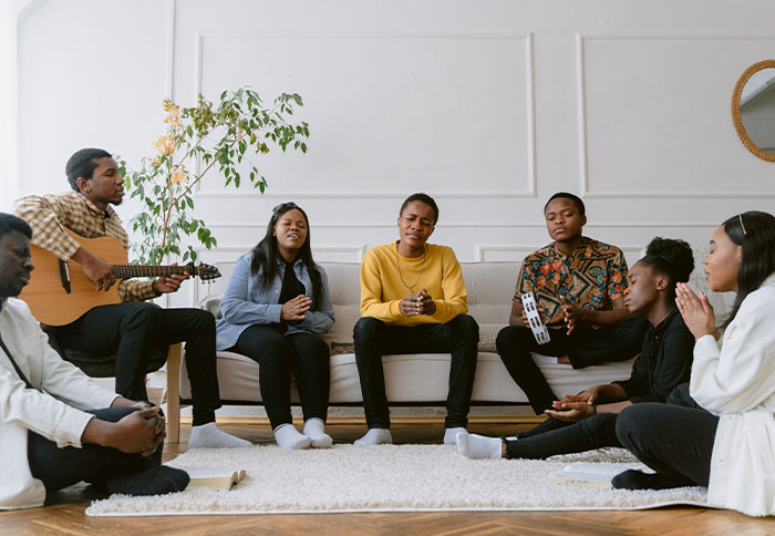 35 People Share Behaviors They Thought Were Normal Because Of Their Family But Realized Were Weird Later On In Life