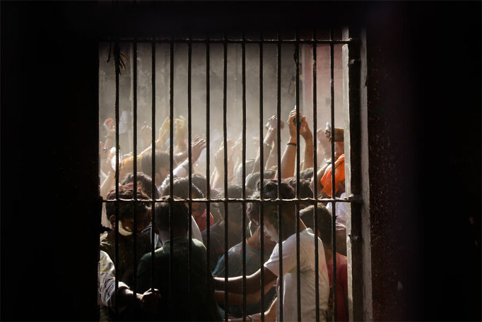 The Festival Of Ashes: Varanasi Masan Ki Holi 2023 (21 Pics)