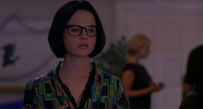 Thora Birch looking at someone 