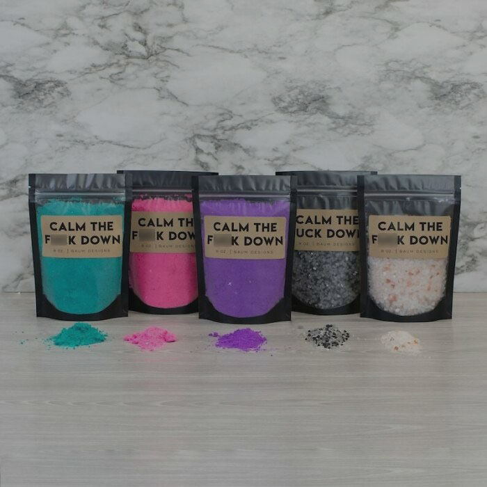 bath salts with different colours 