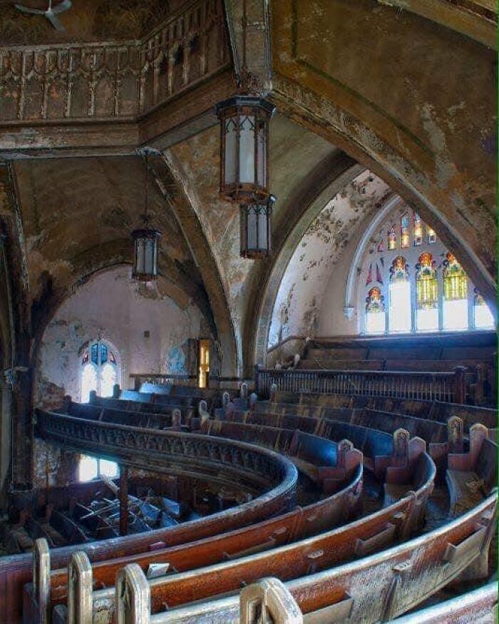 Beautiful Abandoned Church In Us