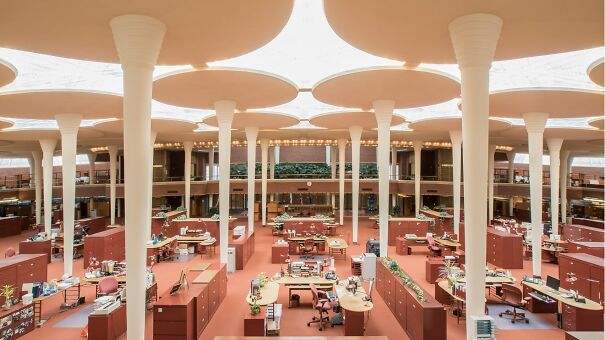 johnson-wax-frank-lloyd-wright-racine-wisconsin_dezeen_hero-1704x959-64247f1e83305.jpg