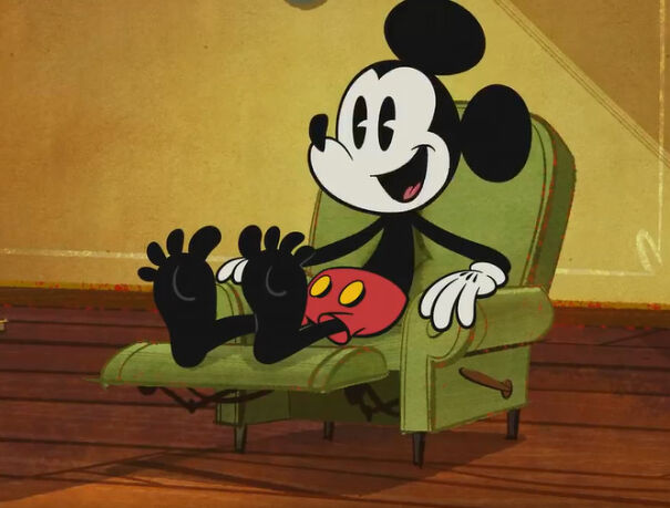 mickey-feet-641aef1b9e8d9-png.jpg