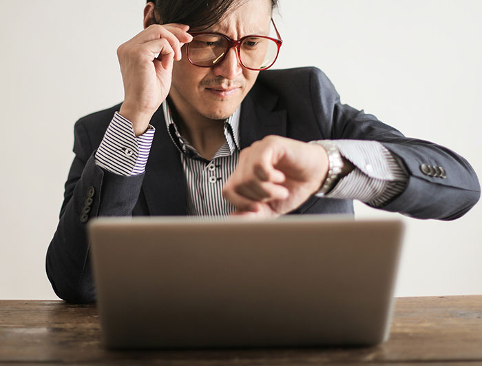 Management Criticizes Worker For Taking “Longer Breaks” Although He Works Through His Usual Ones, Is Surprised When Equipment Starts Breaking Management Criticizes Worker For Taking “Longer Breaks” Although He Works Through His Usual Ones, Is Surprised When Equipment Starts Breaking