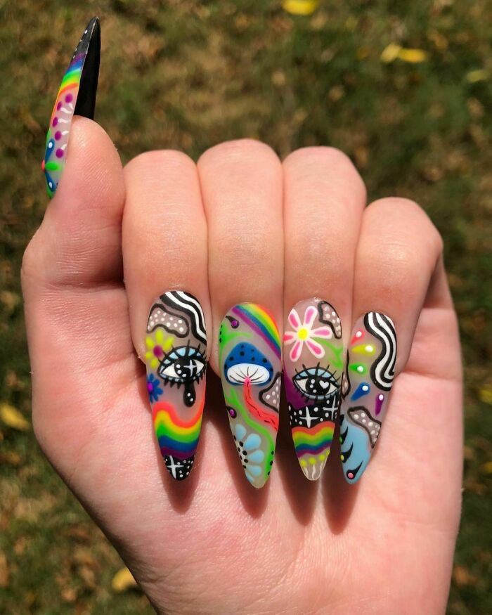 Trippy Glowing Nails