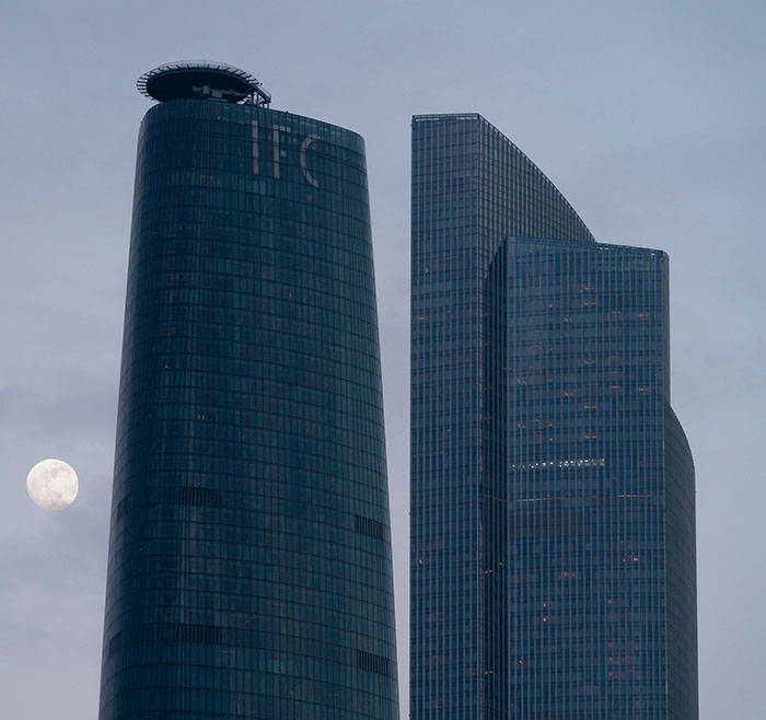 Picture of Guangzhou International Finance Center near other building