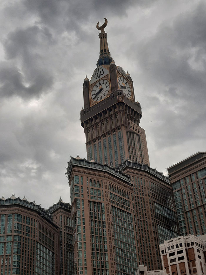 Picture of Makkah Royal Clock Tower near other buildings