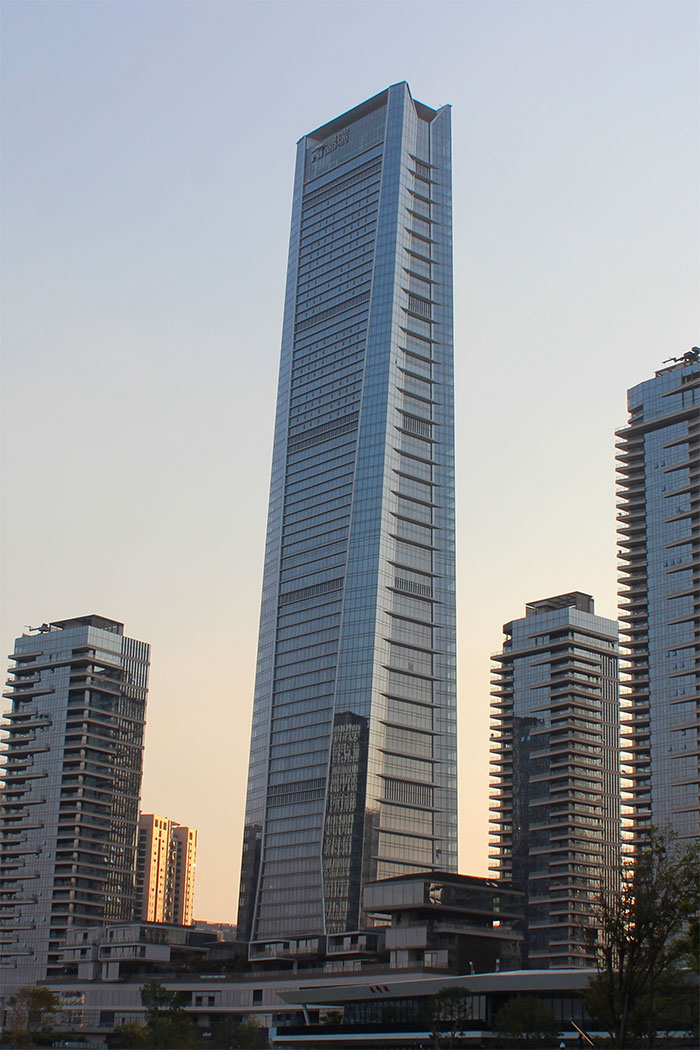 Picture of One Shenzhen Bay Tower 7 near other buildings