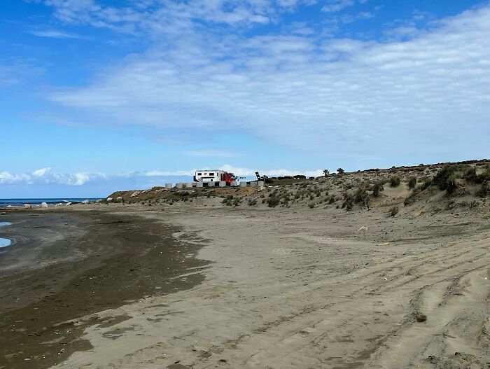 700kg Of Beach Trash Collected, And Counting (12 Pics) 700kg Of Beach Trash Collected, And Counting (12 Pics)