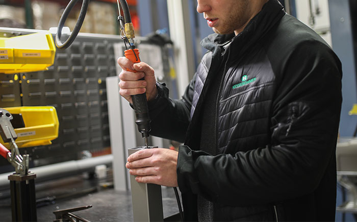 Worker Outsmarts Boss With A “Reverse Uno” After Being Pressured To Increase Productivity On Manufacturing Line Worker Outsmarts Boss With A “Reverse Uno” After Being Pressured To Increase Productivity On Manufacturing Line