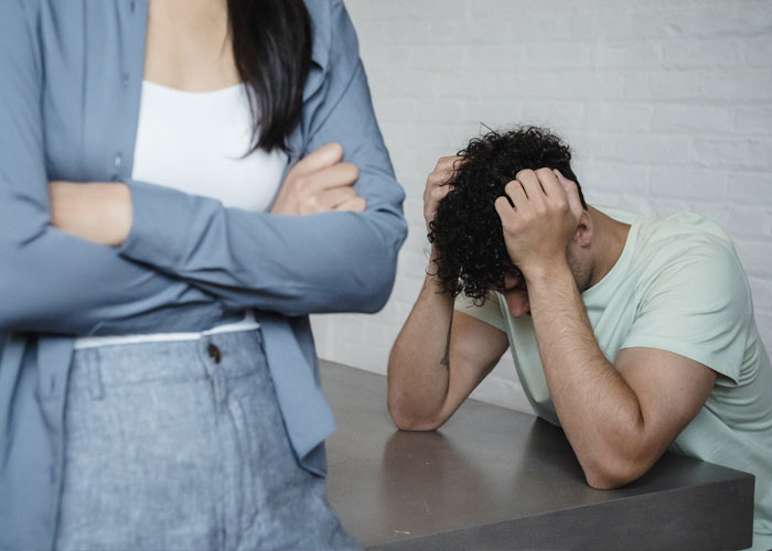 Boyfriend Surprises His Pregnant Girlfriend With A House She Absolutely Hates, She Says He Can Live There By Himself, Drama Ensues Boyfriend Surprises His Pregnant Girlfriend With A House She Absolutely Hates, She Says He Can Live There By Himself, Drama Ensues