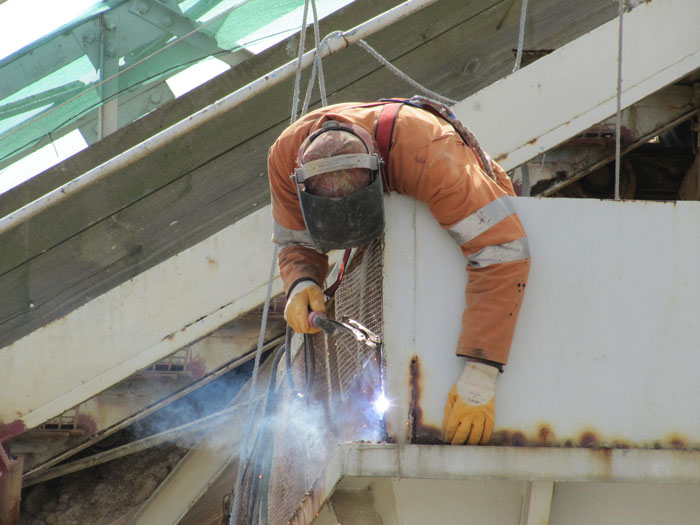 Dad Is Finally Made To Realize How ‘Out Of Touch’ With Reality He Was As His Son’s Job Pays More Than The Factory Jobs He’s Been Pushing On Him Dad Is Finally Made To Realize How ‘Out Of Touch’ With Reality He Was As His Son’s Job Pays More Than The Factory Jobs He’s Been Pushing On Him