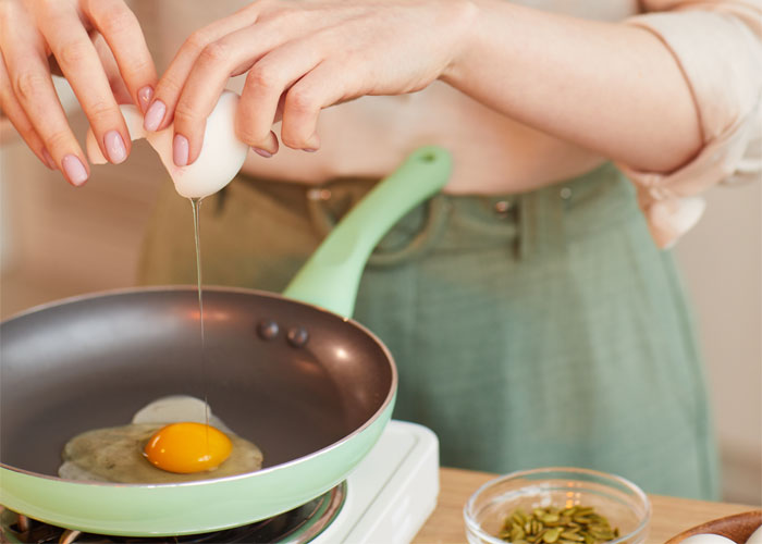 "She's Not A Vegan": Boyfriend Can't Take It Anymore, Calls Out Girlfriend On Her Lies "She's Not A Vegan": Boyfriend Can't Take It Anymore, Calls Out Girlfriend On Her Lies